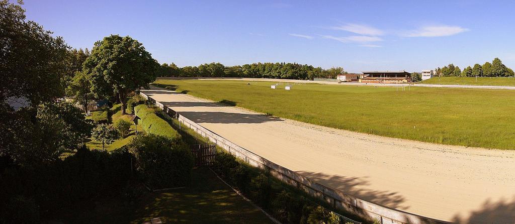Penzion Speedway มาเรียอานซเกลาซนี ภายนอก รูปภาพ